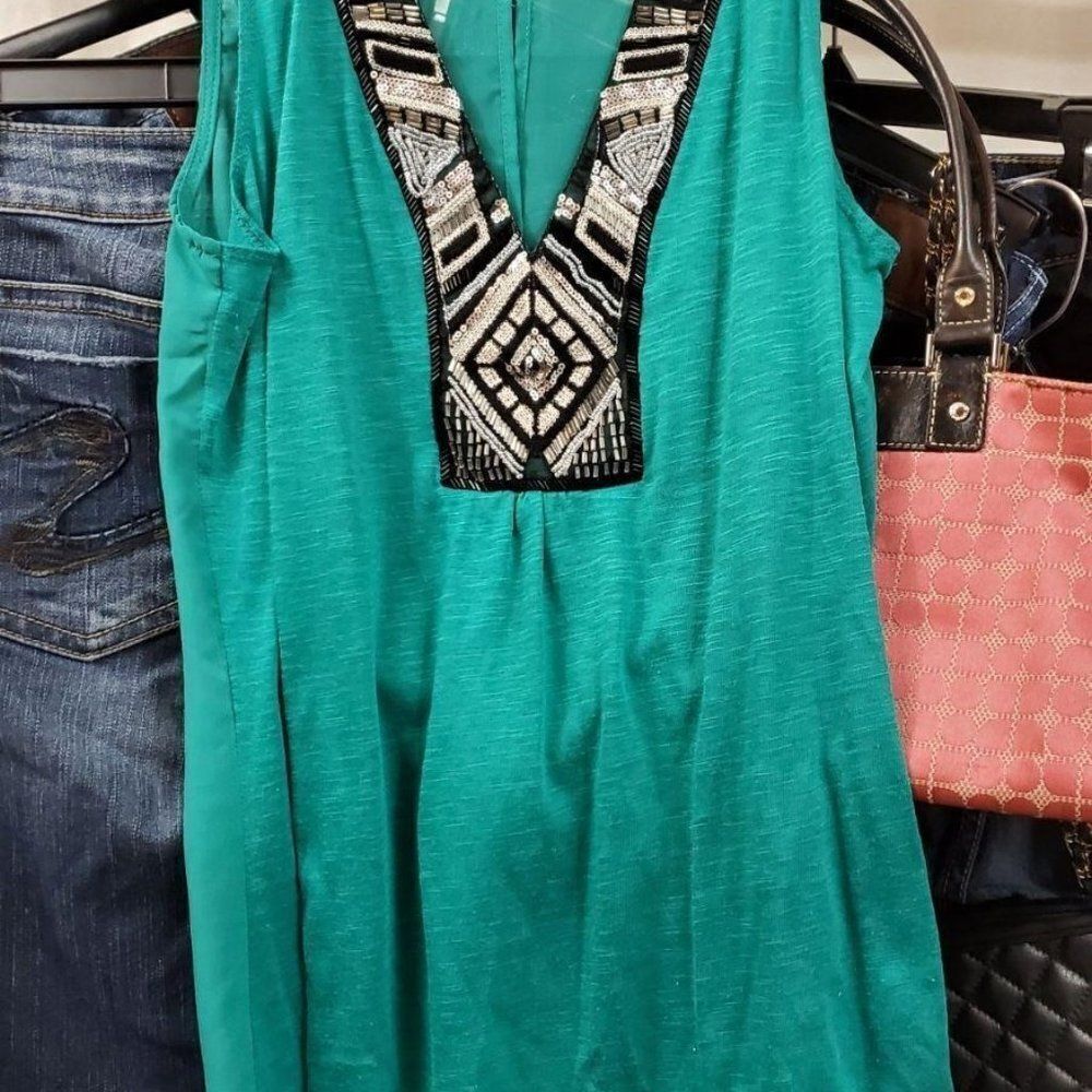 Maurices Studio Y Medium open back V-Neck Sleeveless Blouse Shell Top Embellishe